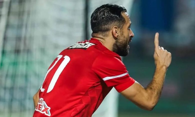 أسطورة الزمالك يطالب الأهلي بتجديد عقد علي معلول